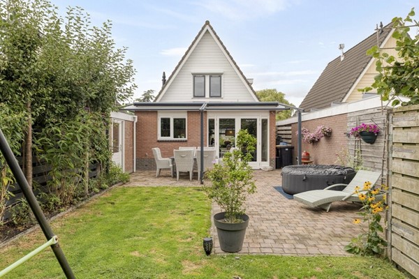 Zwaluwenlaan 8, 1766 KC Wieringerwaard